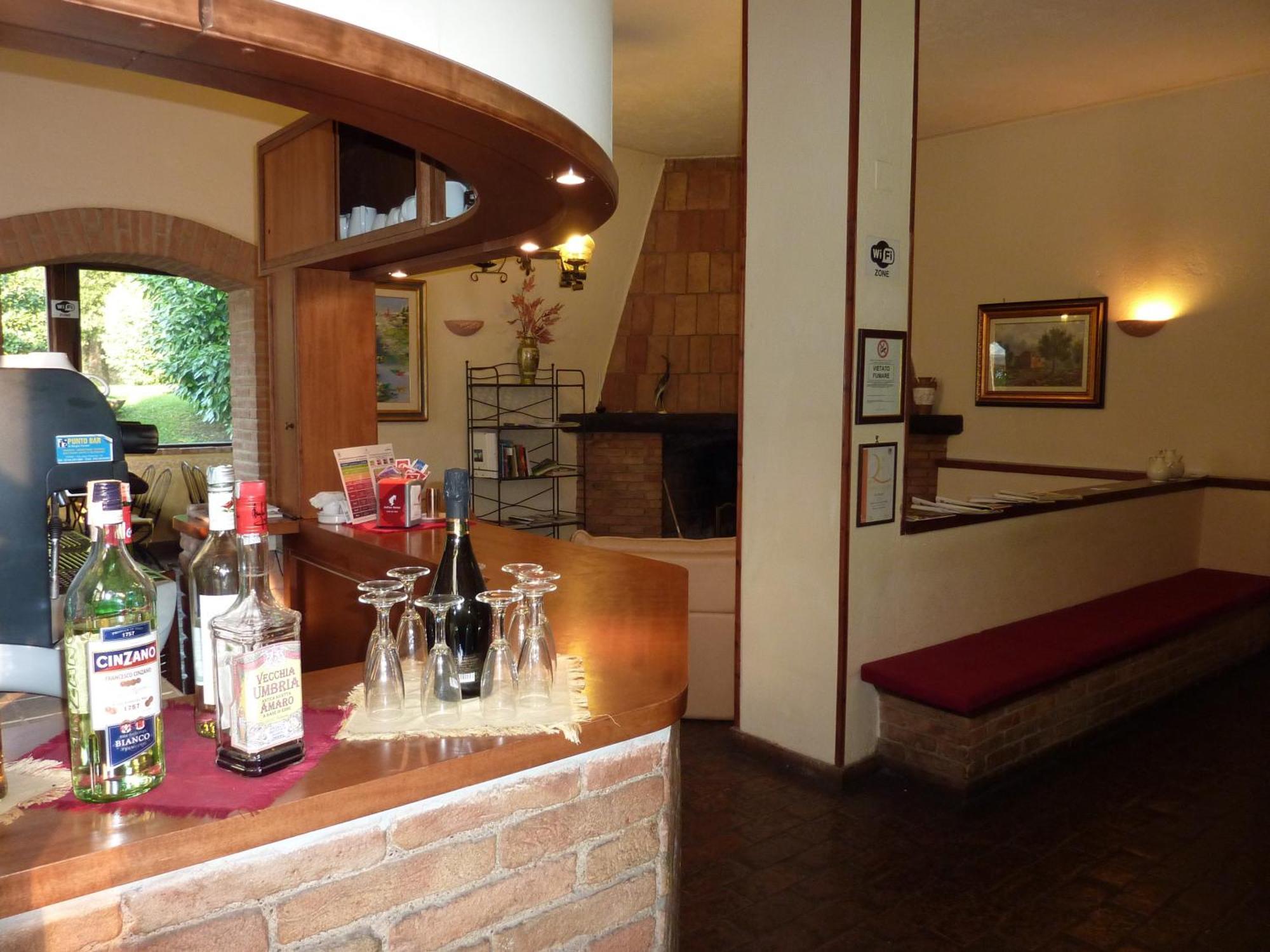 Hotel La Rocca à Narni Extérieur photo