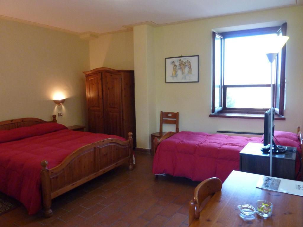 Hotel La Rocca à Narni Chambre photo