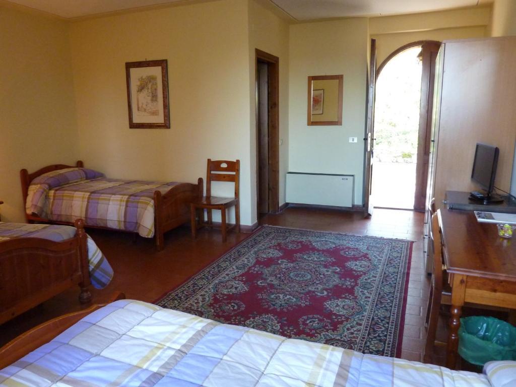 Hotel La Rocca à Narni Chambre photo